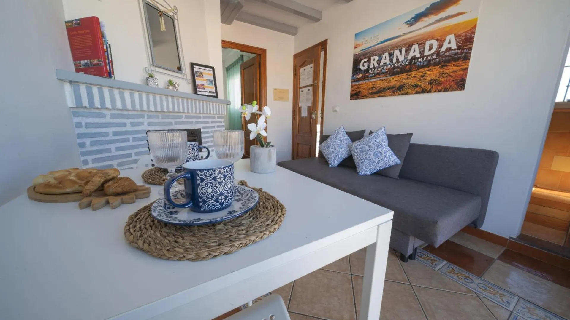 Atico Jimena Granada En El Centro De Nerja Apartamento