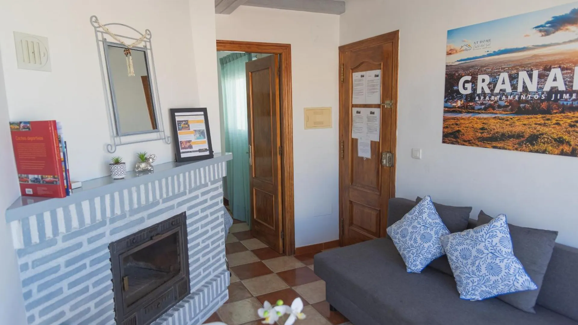 Atico Jimena Granada En El Centro De Nerja Apartamento