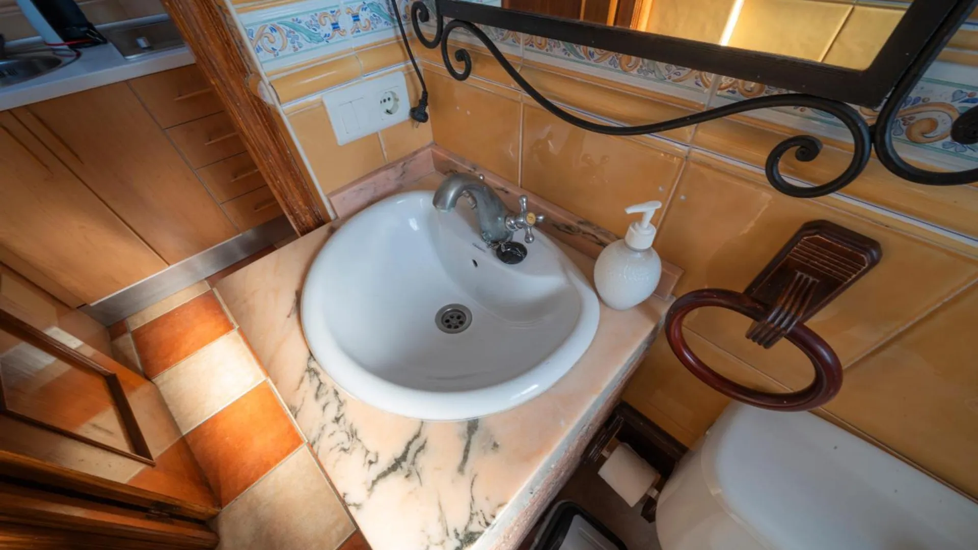 Atico Jimena Granada En El Centro De Nerja Apartamento